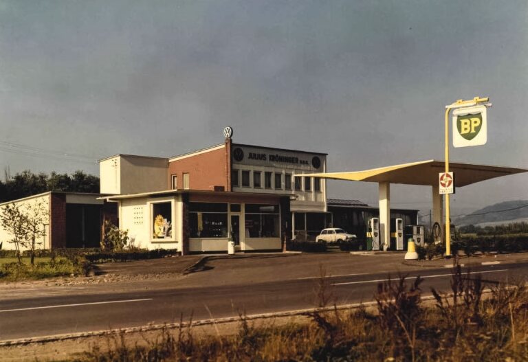 1958 — Erster VW-Händlervertrag